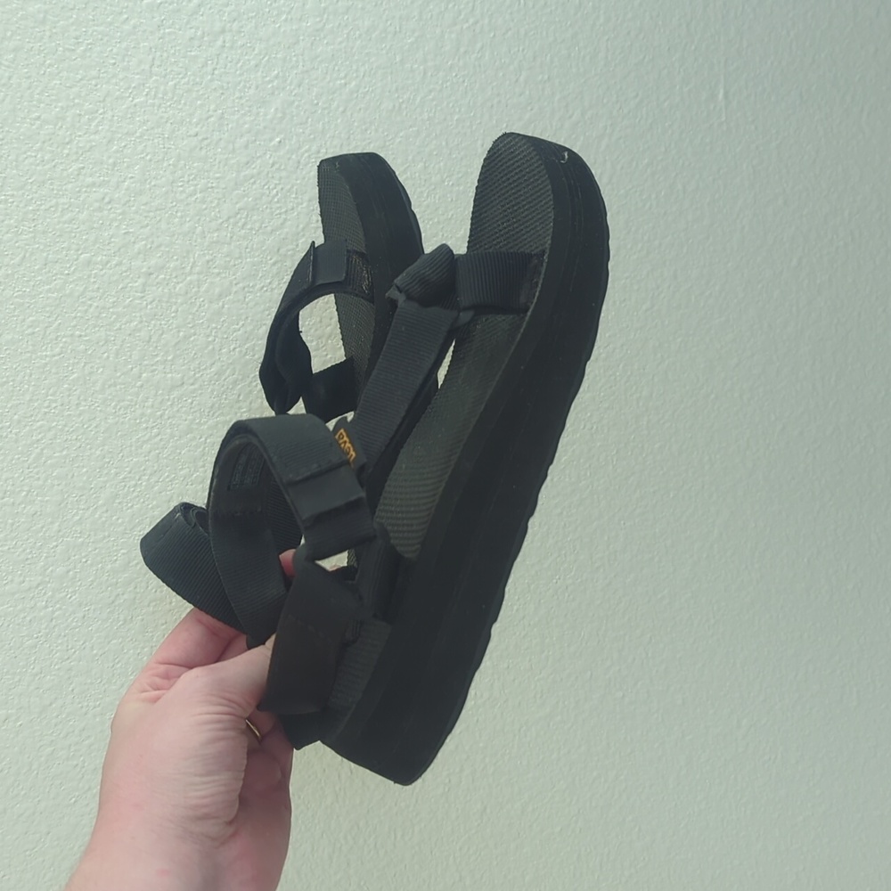 Teva midform universal sandals black